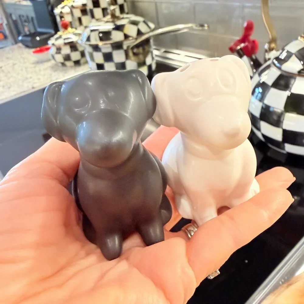 😎3/&20‼️”NWT Dog Salt & Pepper Shakers • Ceramic Black & White • Farmhouse
